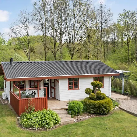 2 Bedroom Beautiful In *